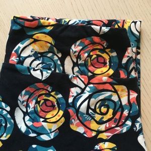 LuLaRoe TC Leggings- Black w/ Water Color Print